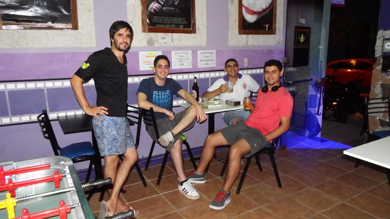 Hostel De Pichincha Gualeguaychú Buitenkant foto